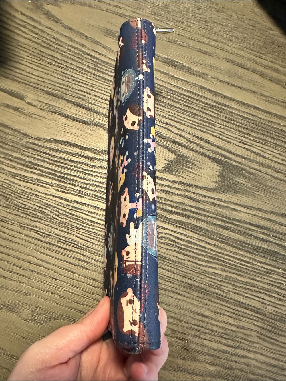 Stranger Things Wallet - Picture 6 of 10